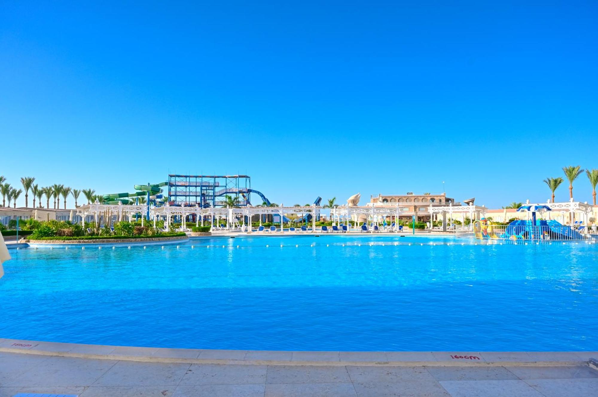 Le Jardin Aqua Park 4*